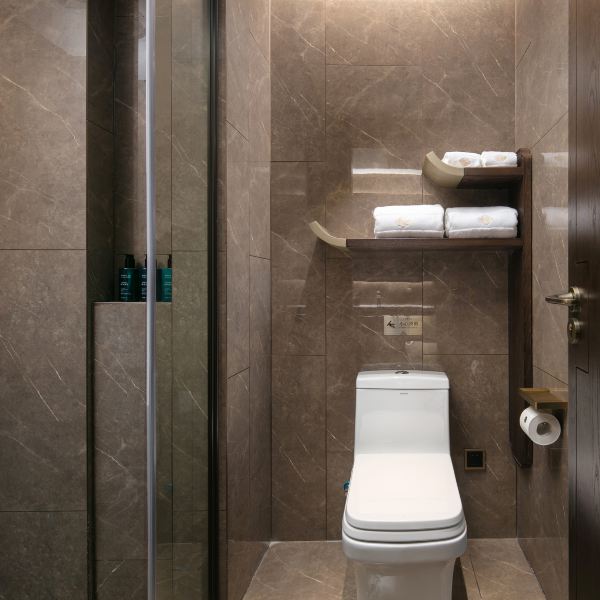 雅悦礼居双床房[自动窗帘&中式古色茶台]