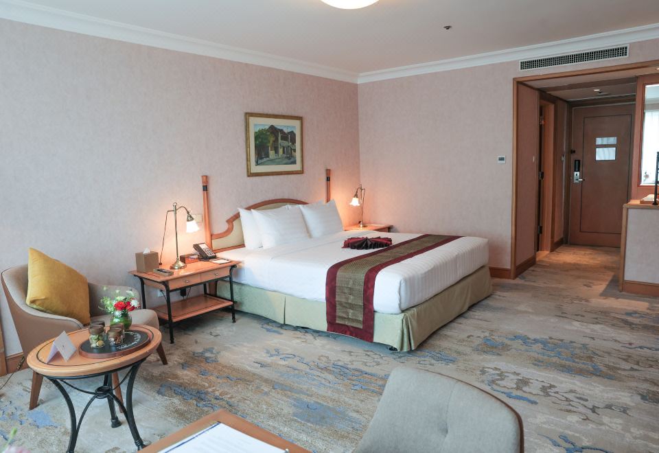 Deluxe King Room
