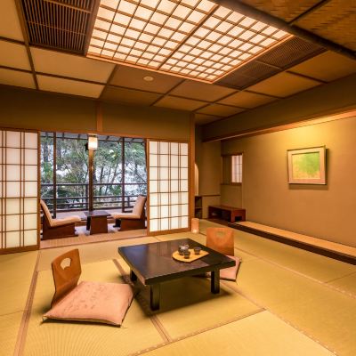 【禁煙】スタンダード露天風呂付和室15畳 内風呂なし 湯快リゾート 山中温泉 よしのや依緑園〈会席タイプ〉 クーポン