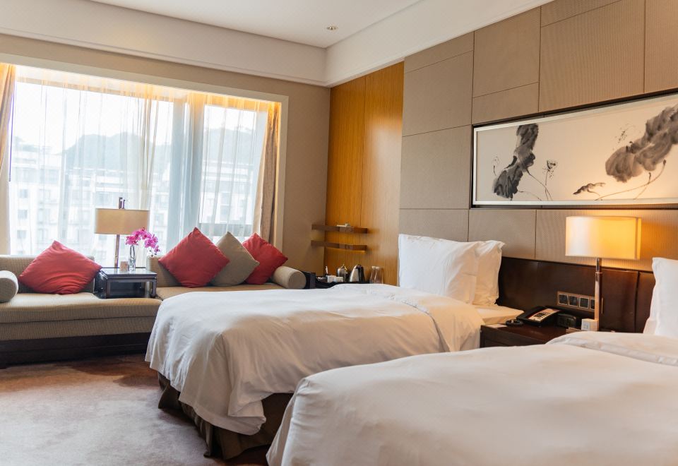 家庭聯通房（1間大床+1間雙床）