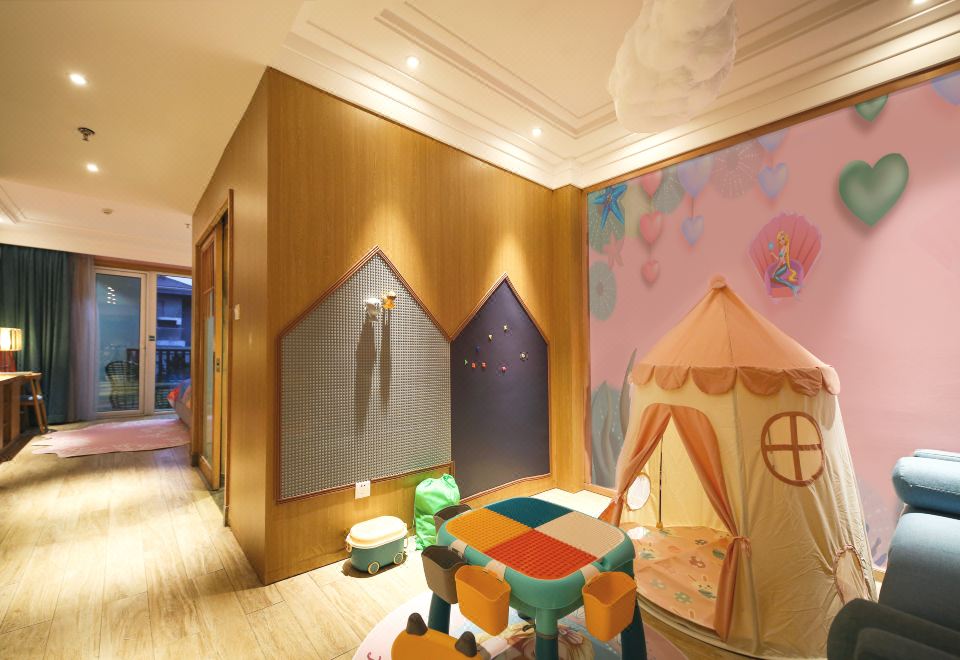 海洋主題園景公寓大床房