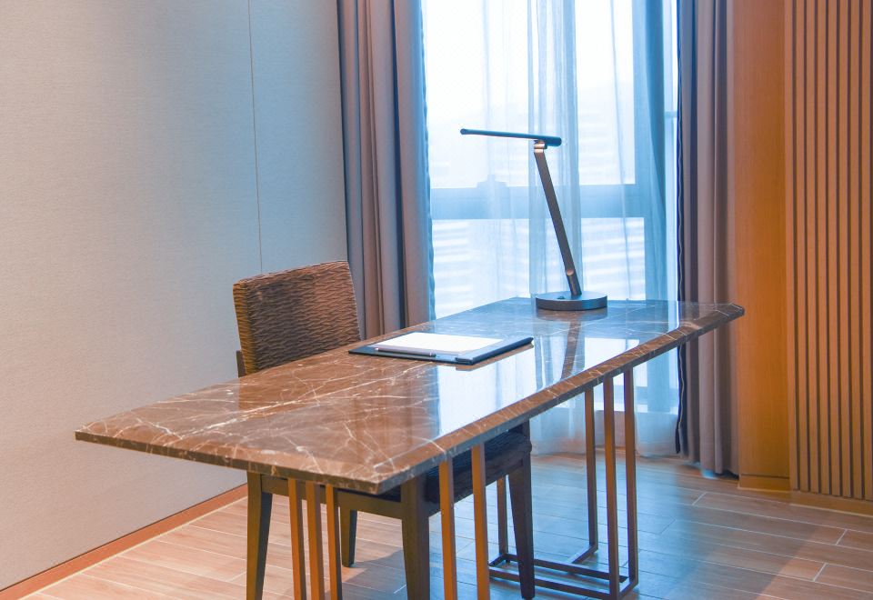 Hyatt Regency HengqinPREMIUM SUITE