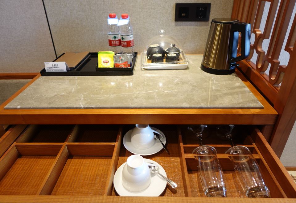 园景双拼大床房