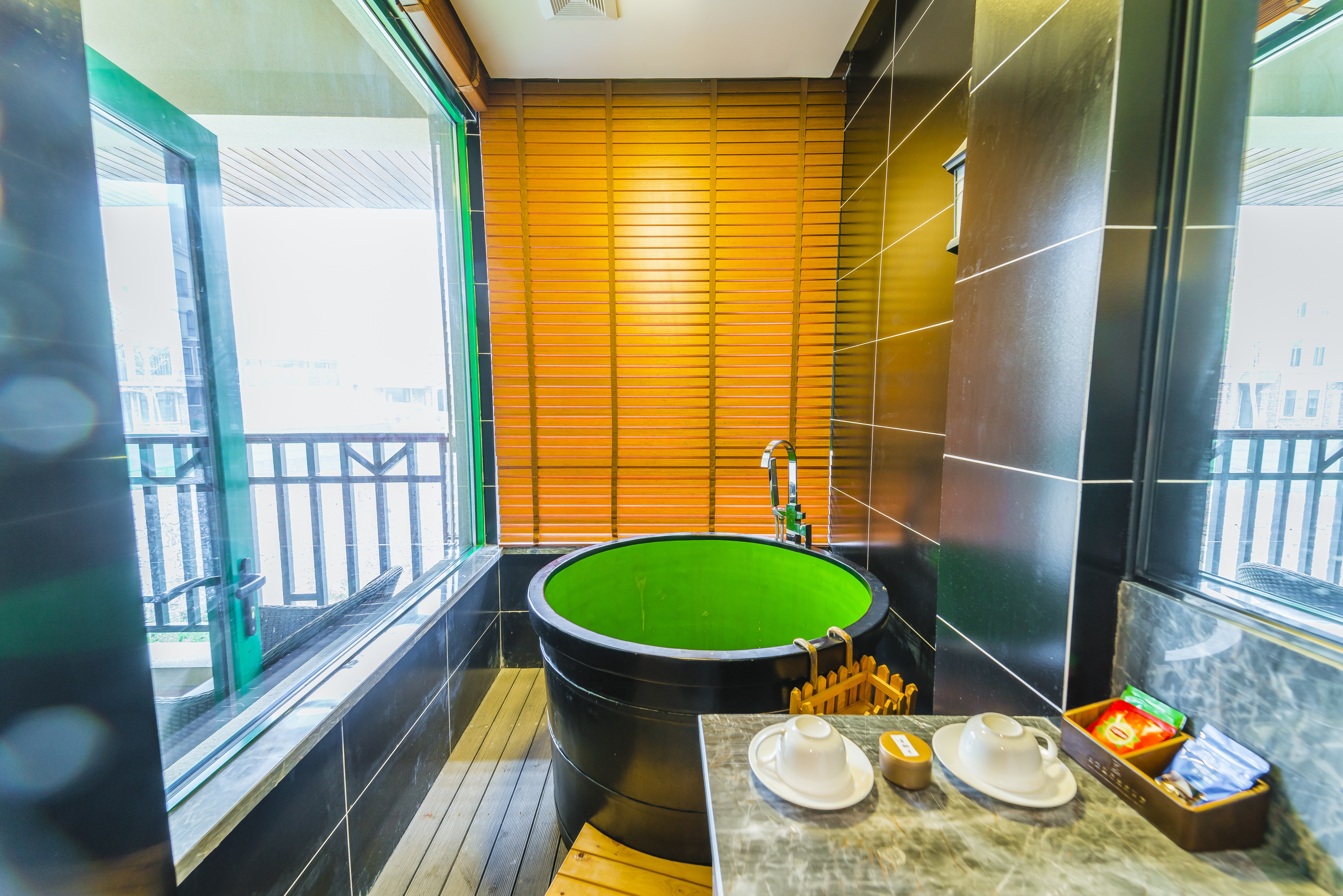 至尊单间（有阳台）