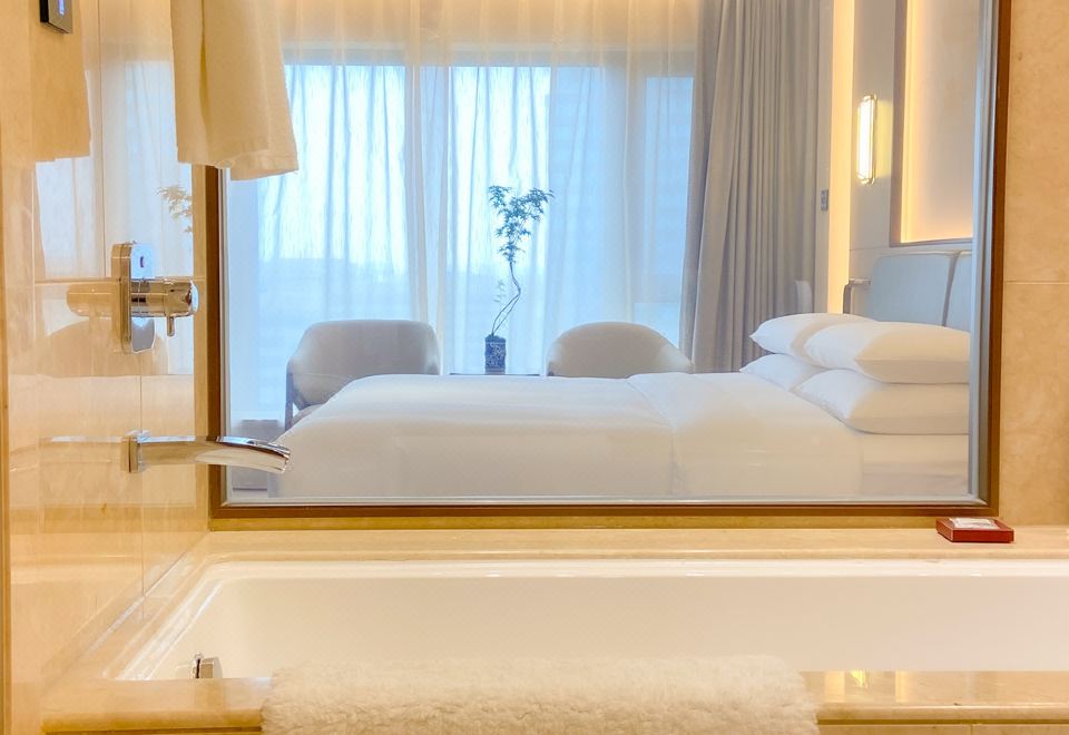 古都长安特大床房（智能客控+电视投屏+胶囊coffee机）