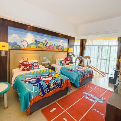 酷芽超級飛俠運動主題雙床房 澄邁碧桂園美浪灣高爾夫温泉酒店優惠