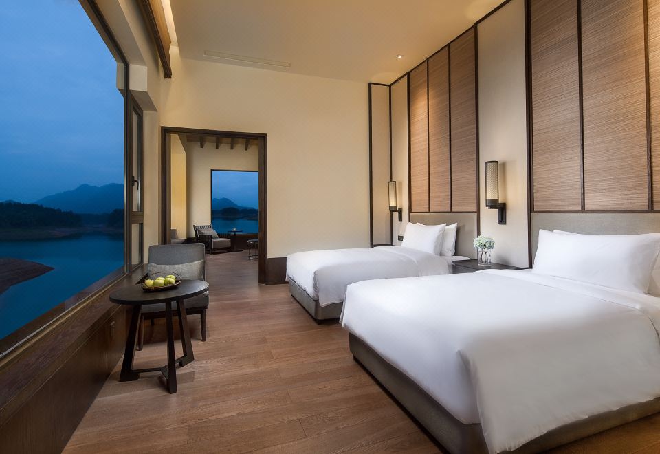 瀛山居湖景四臥泳池院墅