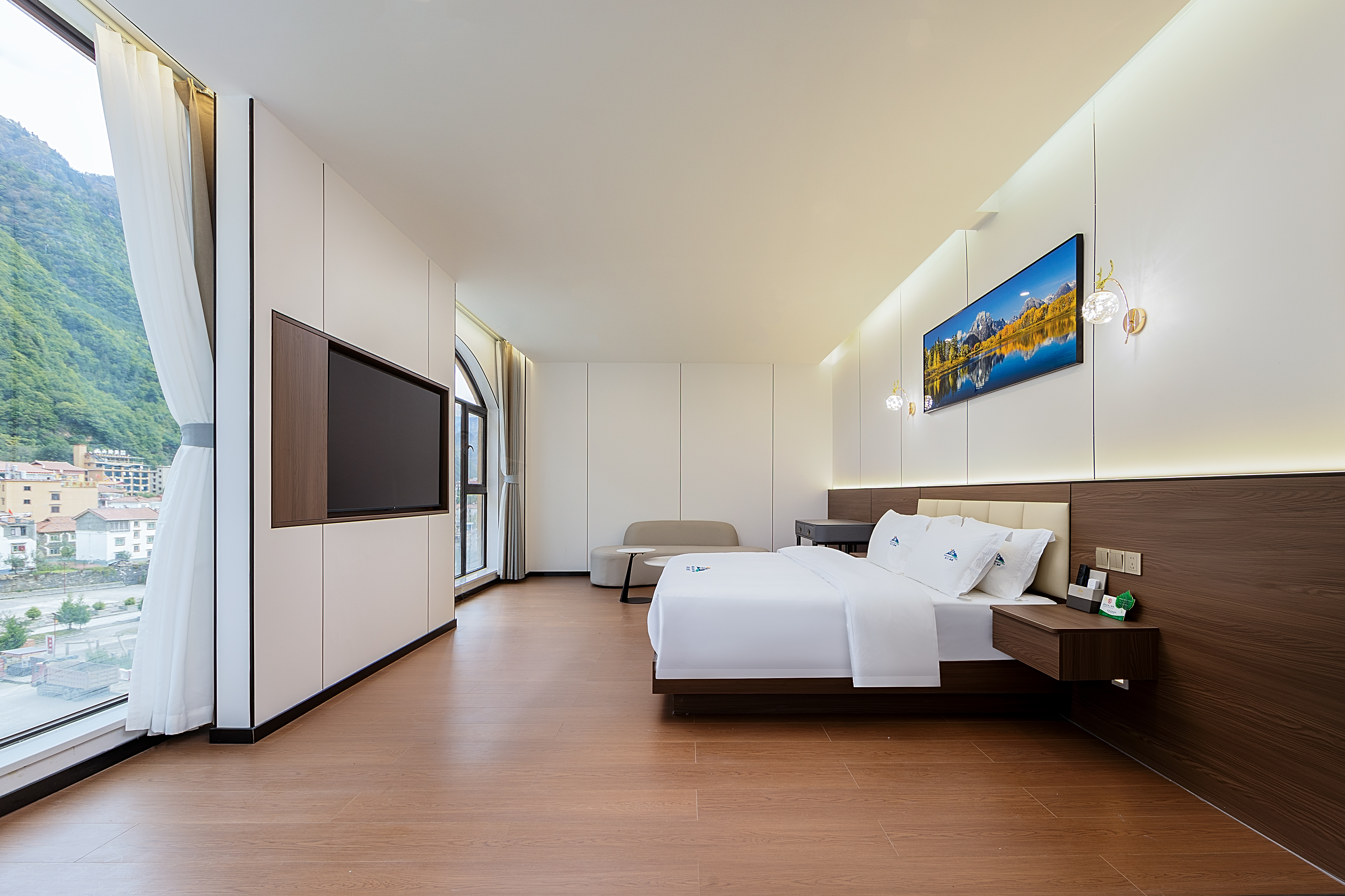 Blackwater Glacier Escape Hotel(黑水冰川逸景酒店), Heishui - Book