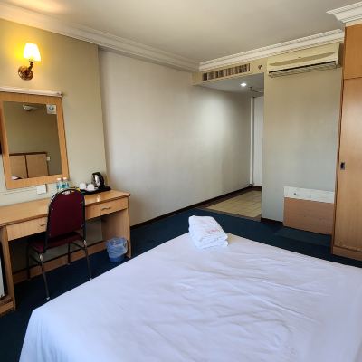 Bilik Queen Superior Kupon Fair Park Hotel