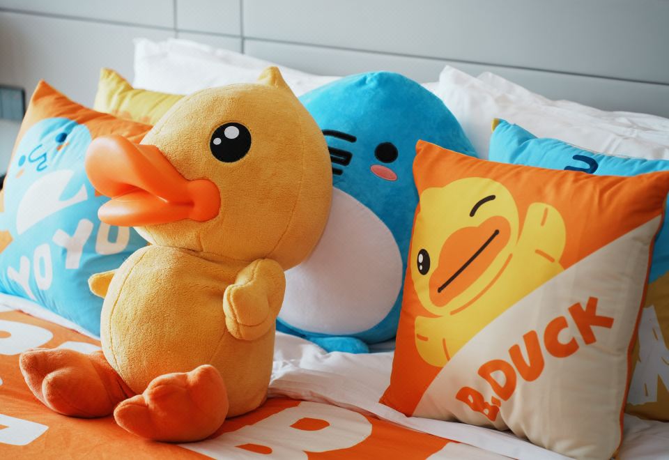 B.Duck Theme Family Double Bed Room