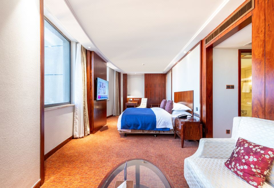 Zhongle Six Star HotelDeluxe Queen Room