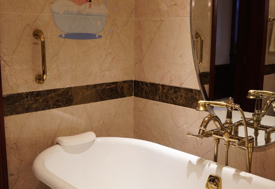 樱桃小丸子主题房