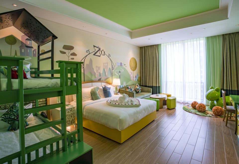 Castle Hotel Ocean Flower IslandForest Castle Elegant Family Friendly Room - 4-Person Occupancy