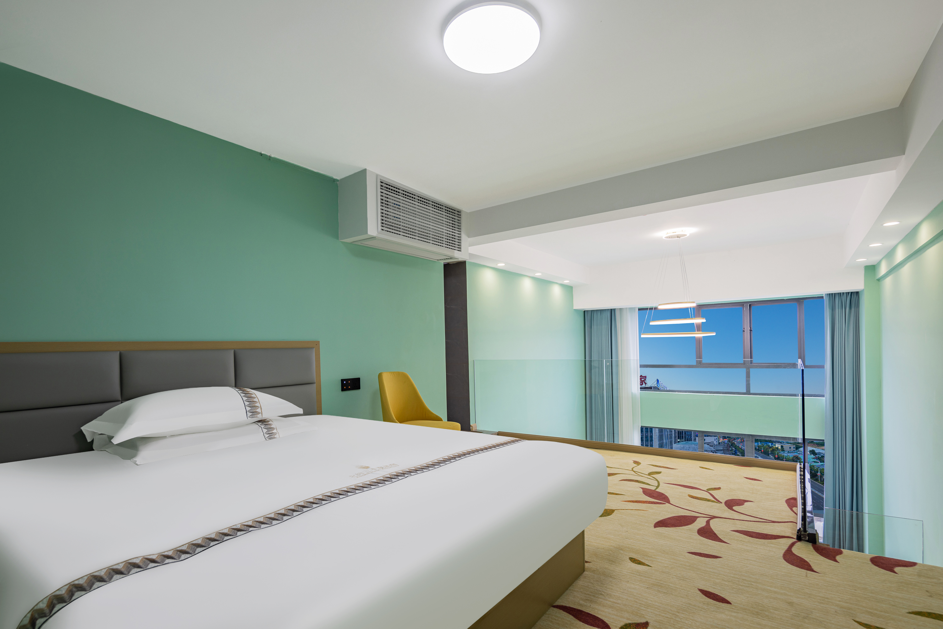 LOFT三床套房∣两衞∣客厅∣双床两张标间∣大床独立单间