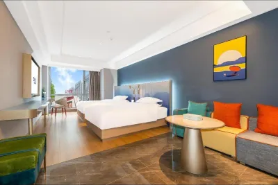 Manlu CC Hotel (Lanzhou Wanda Maoshen'an Bridge South Subway Station) Hotel a 
