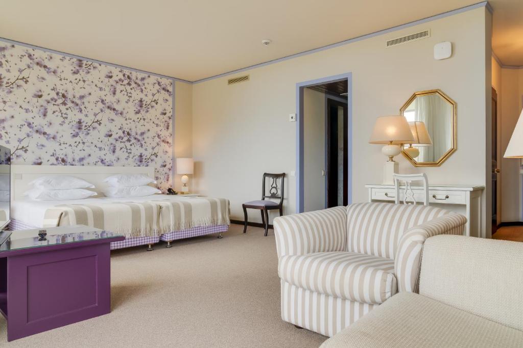 小型套房园景（2成年人+2小童）