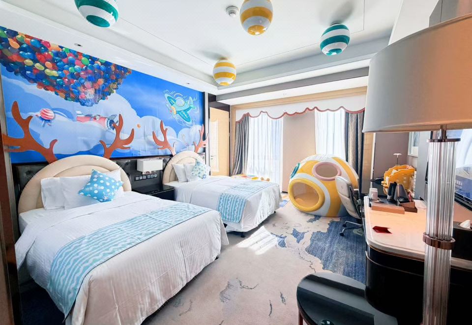 Wanda Realm JinhuaCandy House Themed Twin Room (Small Fish Mouth House)