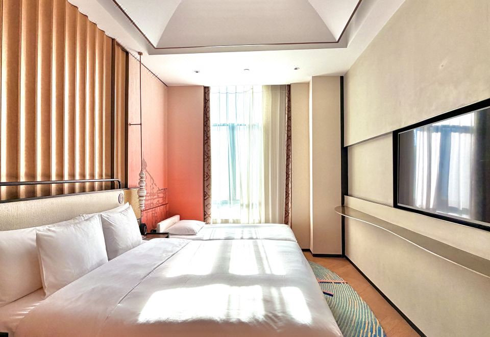 Hotel Indigo Xiamen HaicangFamily Leisure Triple Suite