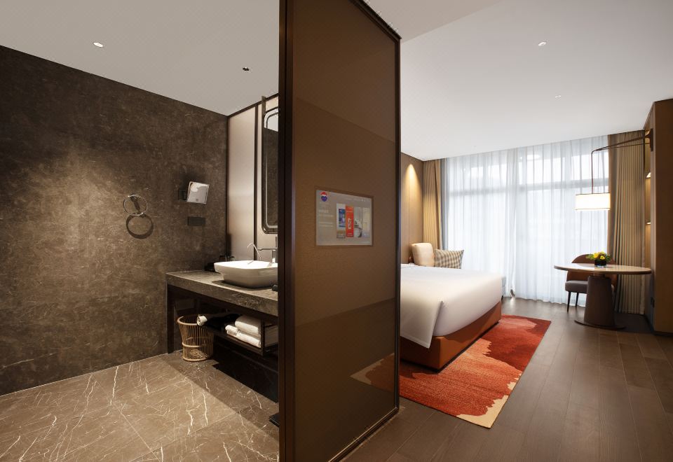 豪华园景大床房