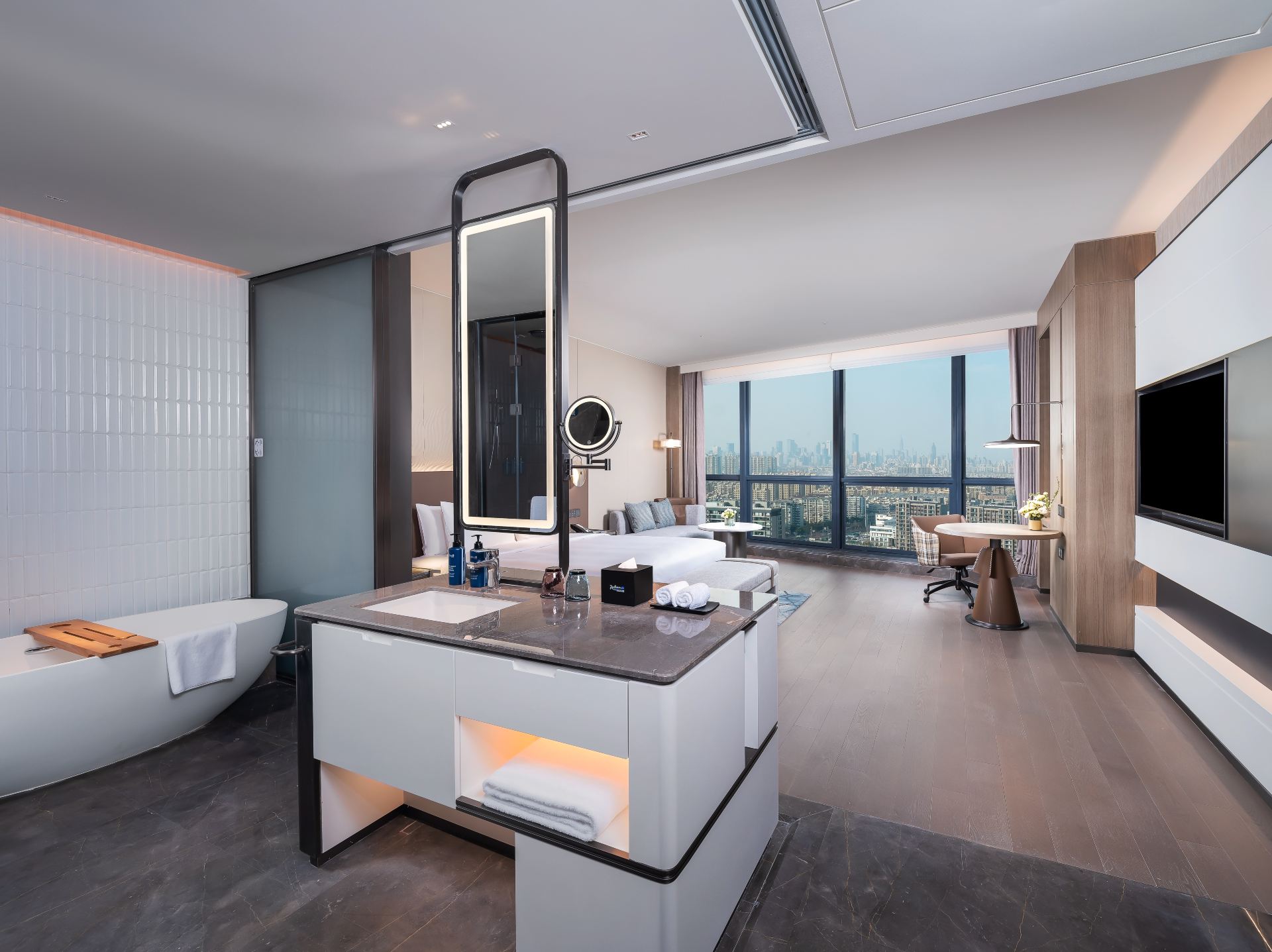 Deluxe 2-Bed Room