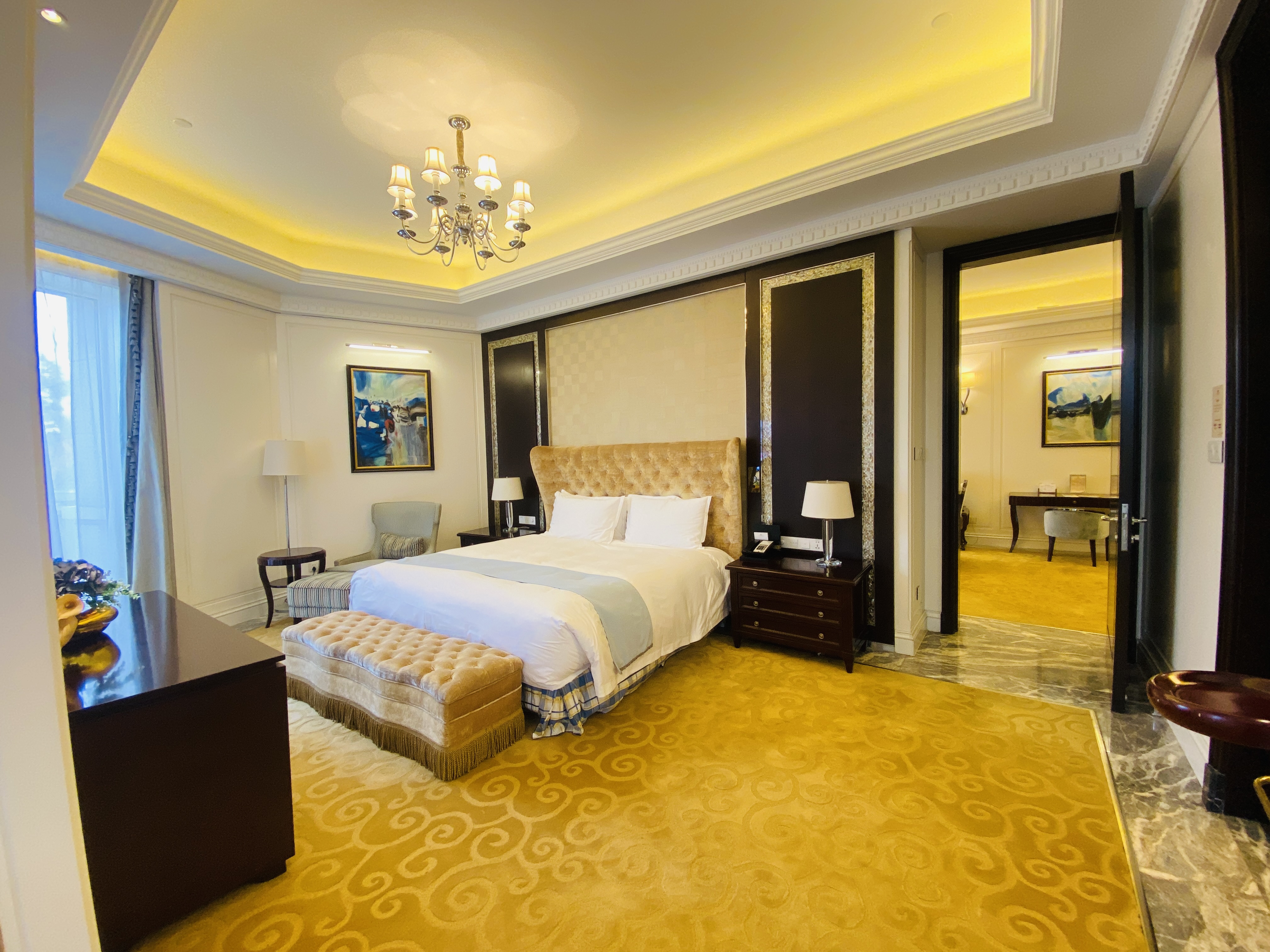 加床园景家庭阳台套房