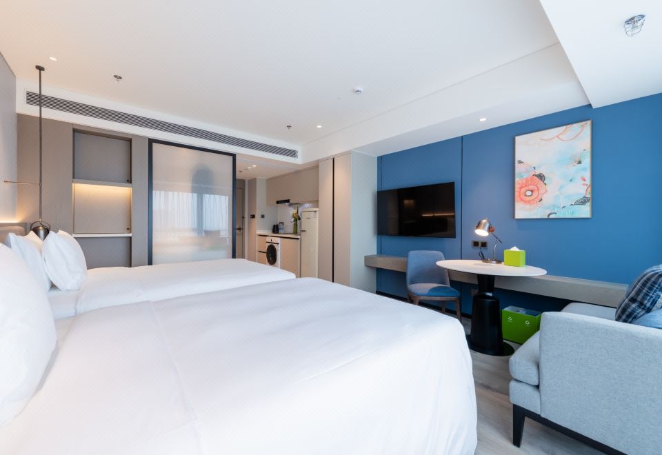 高级双床房（洗烘一体机+华为智慧屏+大冰箱）