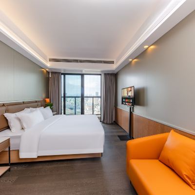 商務城景大床房（智能客控+冰箱+洗衣機） 深圳科創飯店（南山南油時裝批發中心店）優惠