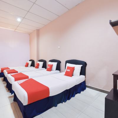 Suite Keluarga Eksekutif Kupon OYO 89588 Destiny Riverside Hotel