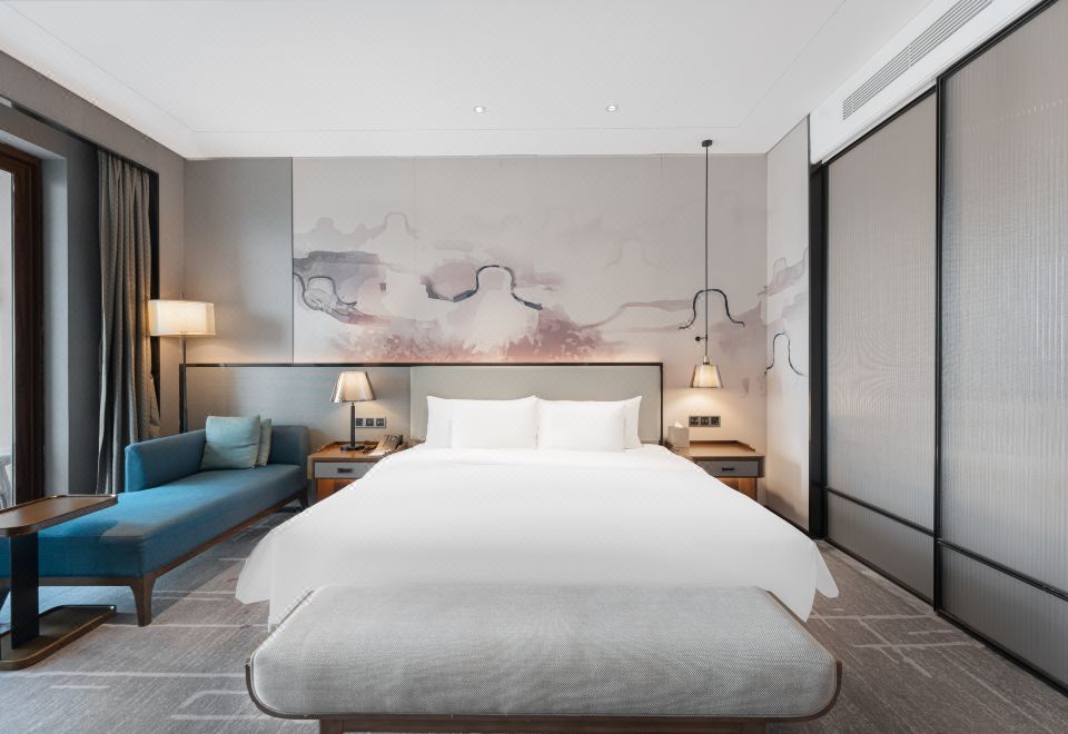 雪凌豪华城景大床房