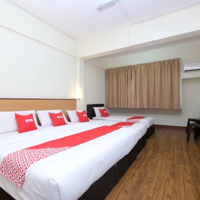 Suite Keluarga Kupon OYO 1105 Hotel 75