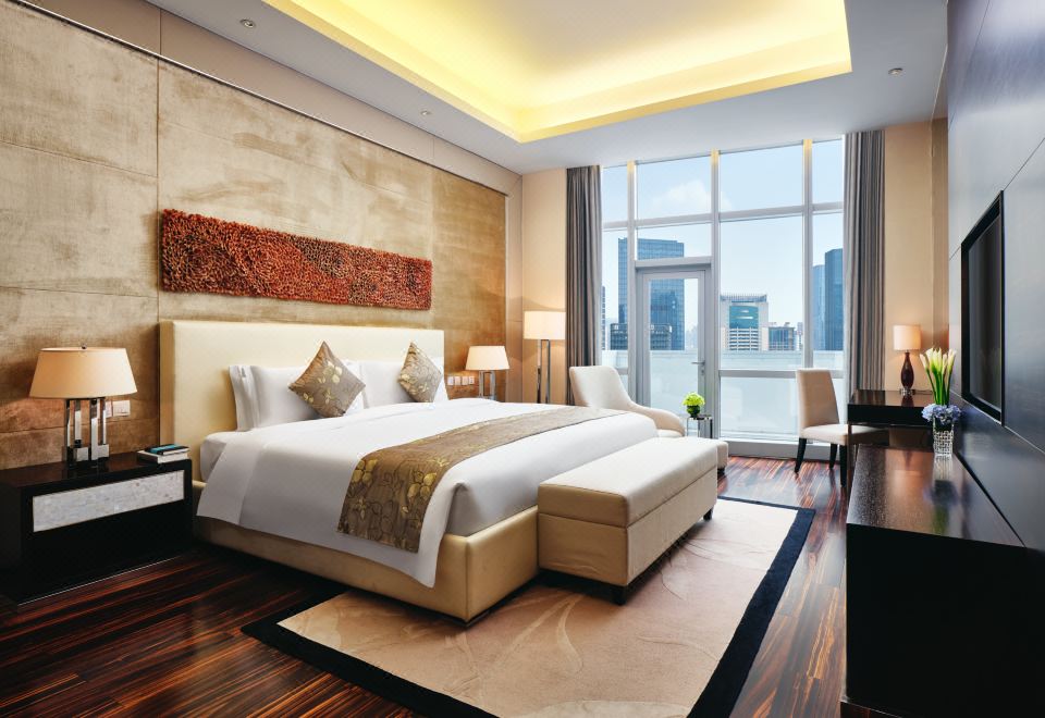 顶层豪华套房（高空景观+超大客厅+厨房+洗衣机+乾衣机）