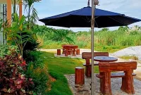 Jeanines Travellers Inn by RedDoorz