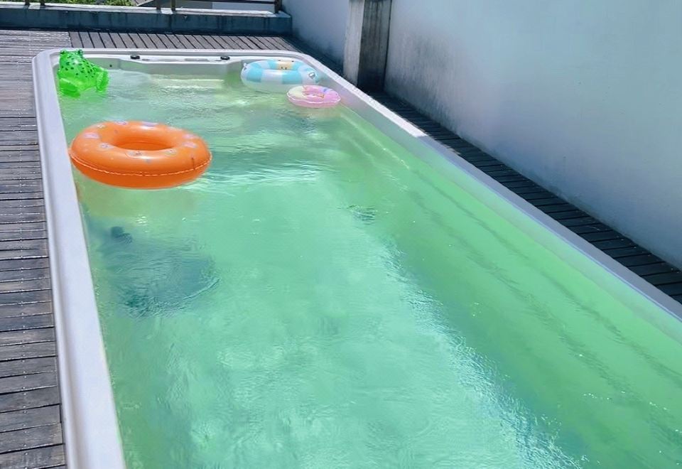 Qiyue ResortPrivate Heated Swimming Pool King Size Room