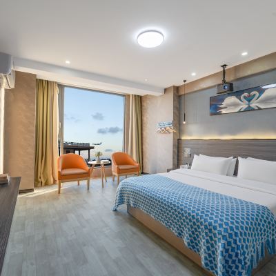 靜享·暢享影音丨豪華巨幕大床房（騰訊極光VIP ＋海量片源） 藍波望酒店（長樂國際機場店）優惠