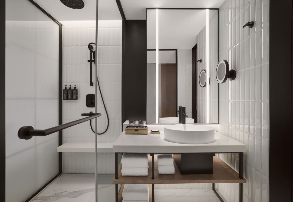 Sheraton Chengdu Lido HotelStandard Queen Room