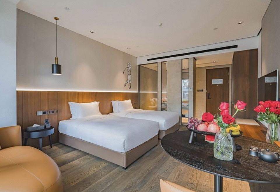 Long Island Golf & Private Resort HotelXiaofenglou Superior Twin Room
