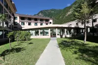 Rezen Hotel Jiuzhaigou Qianhe