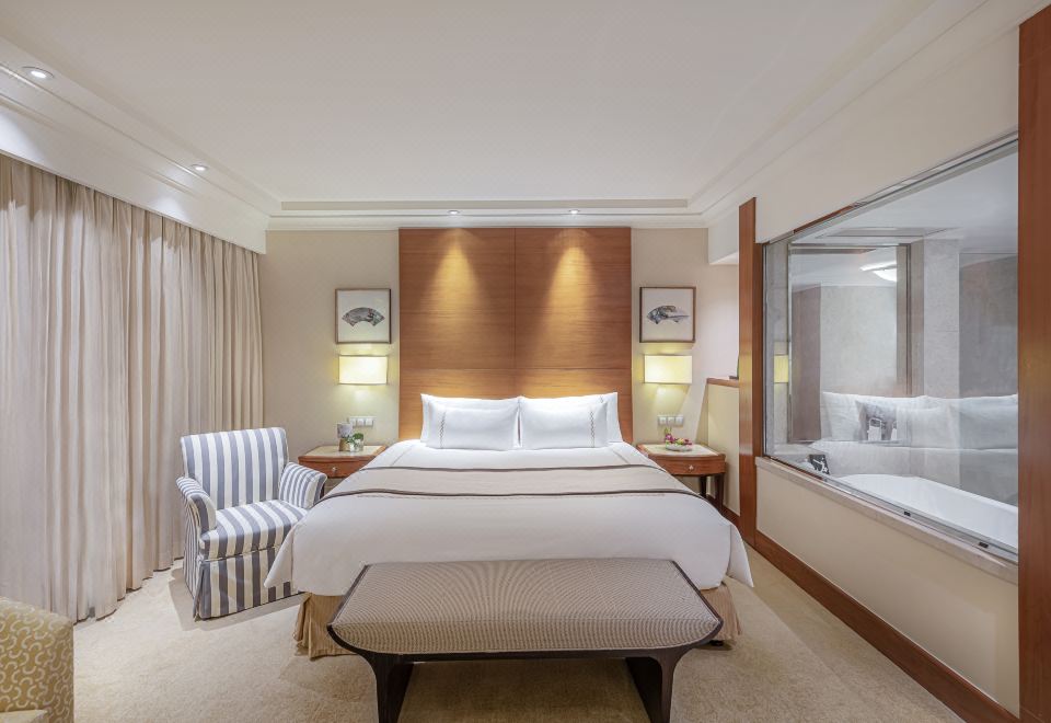 豪华城景大床房