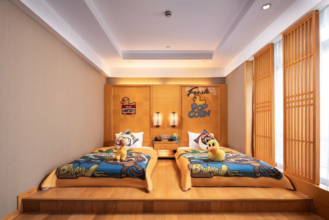 小黃鴨主題房（3單人床+室內恒溫親子樂園+IMAX影院）