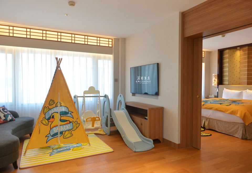 盼酷小黃鴨親子主題套房