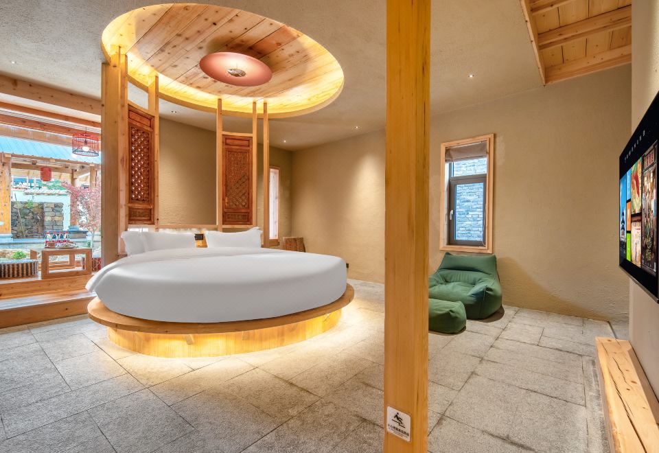 Fire Phoenix Romantic Round Bed Room (Water Heating+oxygen)