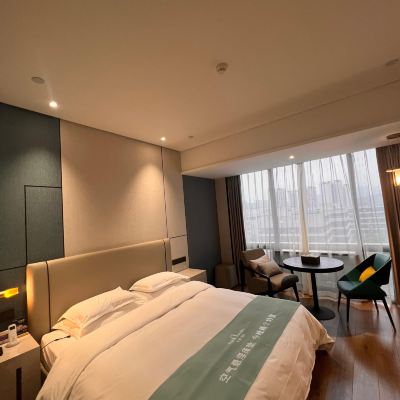 安睡大床房（床墊軟硬調節+音波枕） 杭州未來科技城盈陽君亭酒店優惠