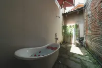 Yuanpu Guesthouse