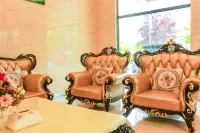 Vienna Classic Hotel (Huishui Huanledao)