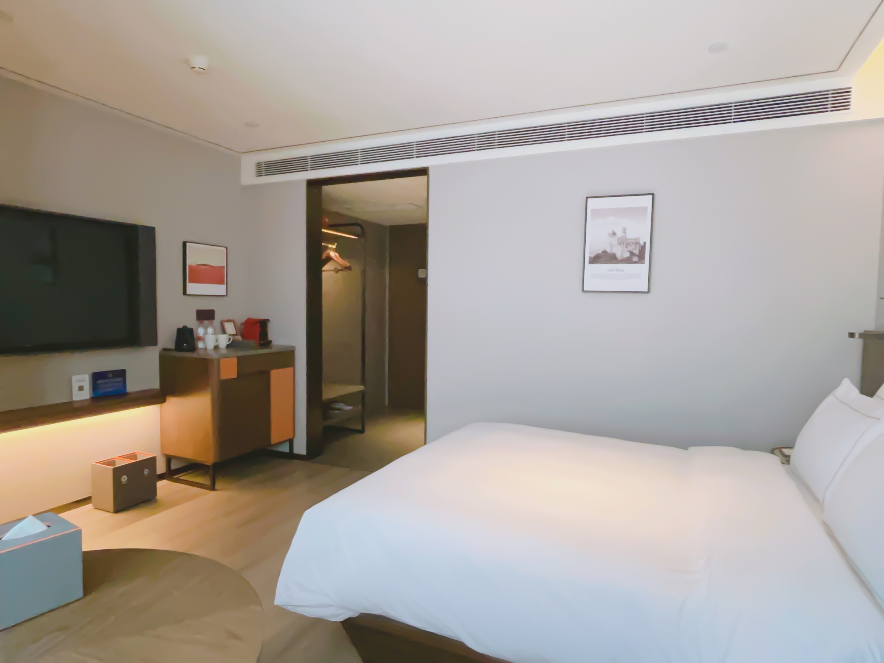 高级大床房 （皮爷胶囊Coffee机+智能客控+丝涟床垫）