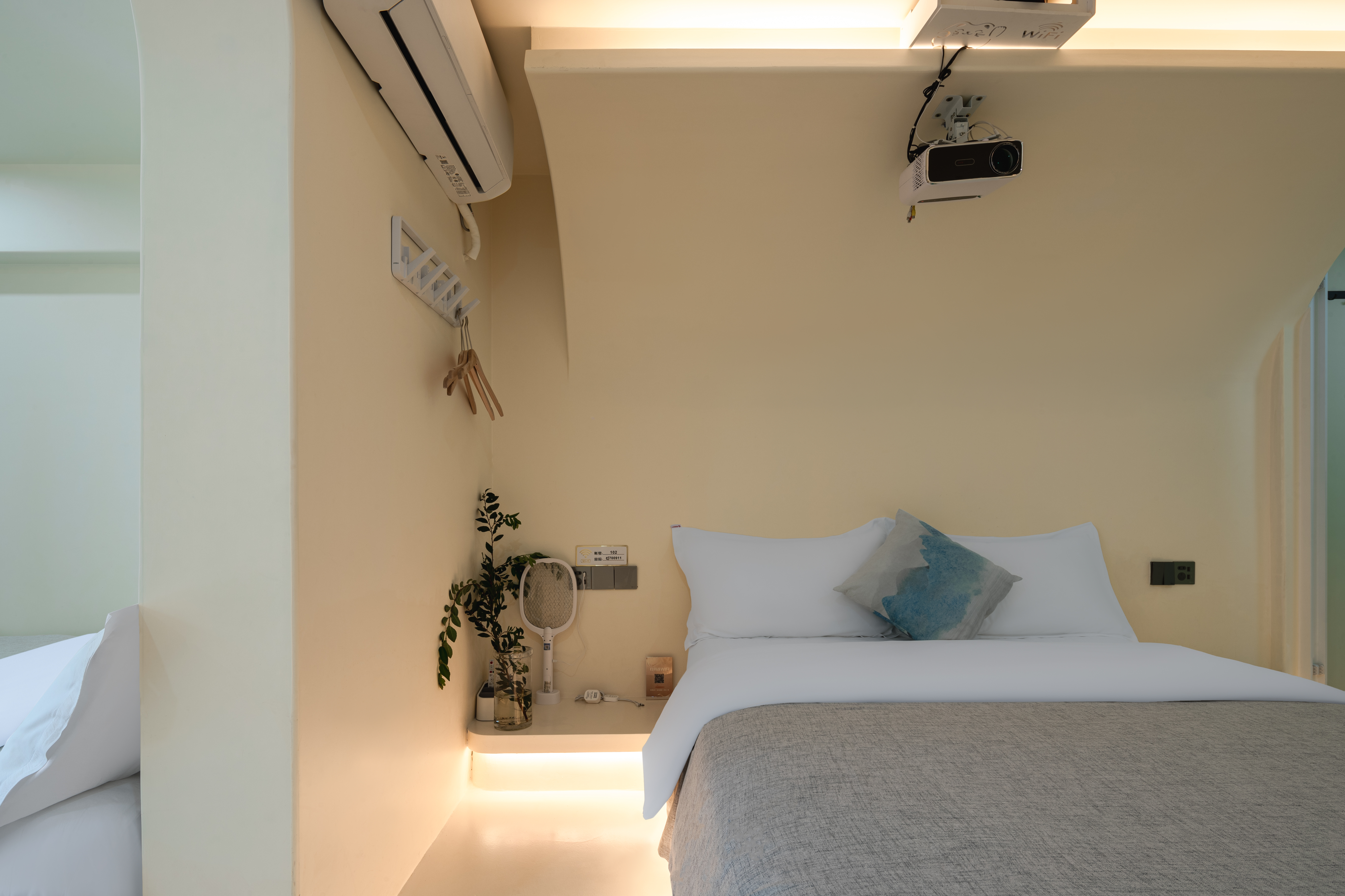 滇海月影别墅露台双床房[100寸1080P投影+智能马桶+恒温淋浴+空调]