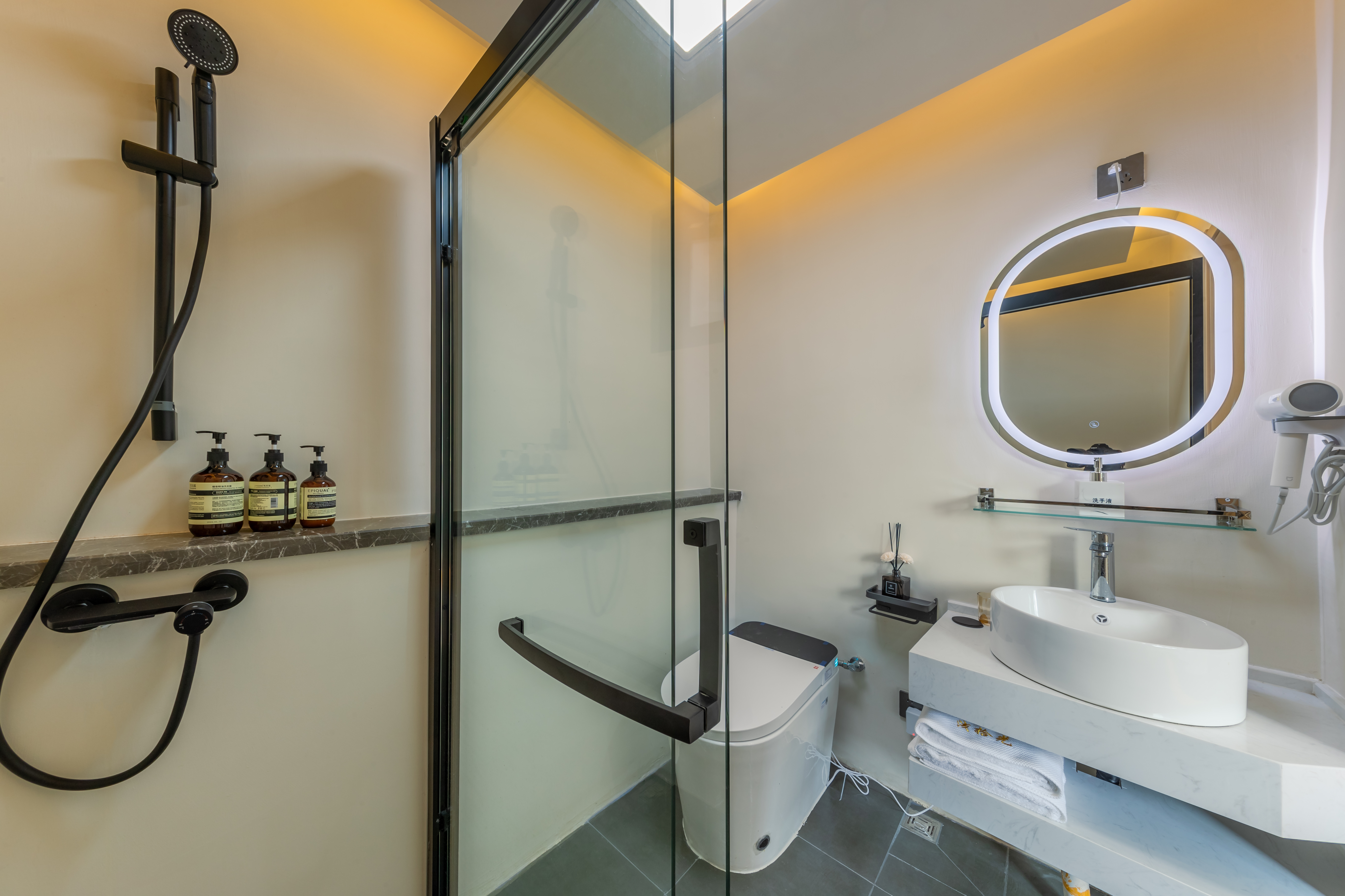 萨米悠韵别墅三床房[100寸1080P投影+智能马桶]