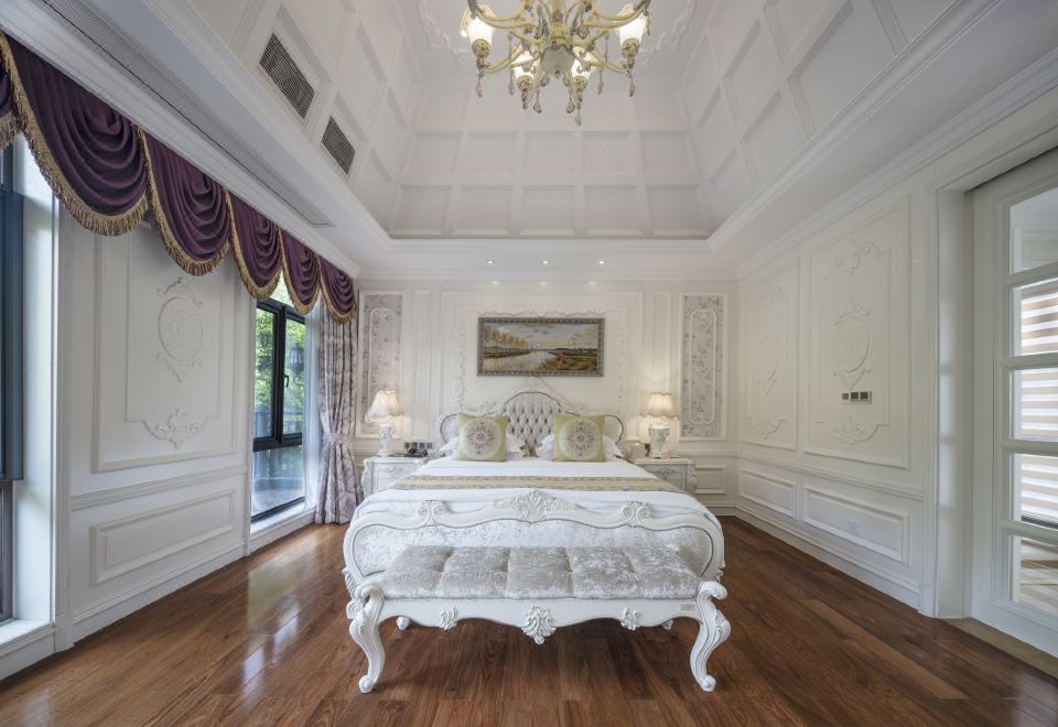 天驿别墅四室二厅