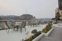 Yanting Chanting Hotel
