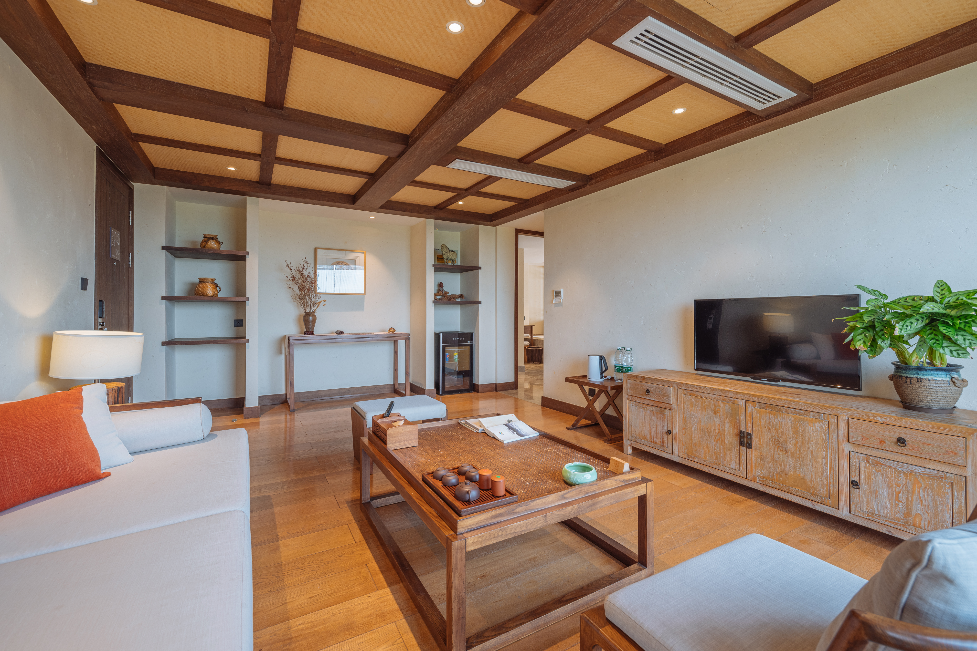 心然别院映翠·二居一室